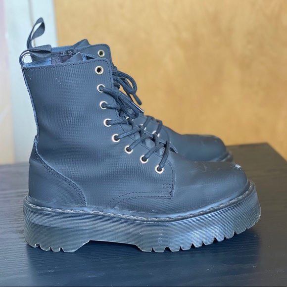 platform doc martens matte black